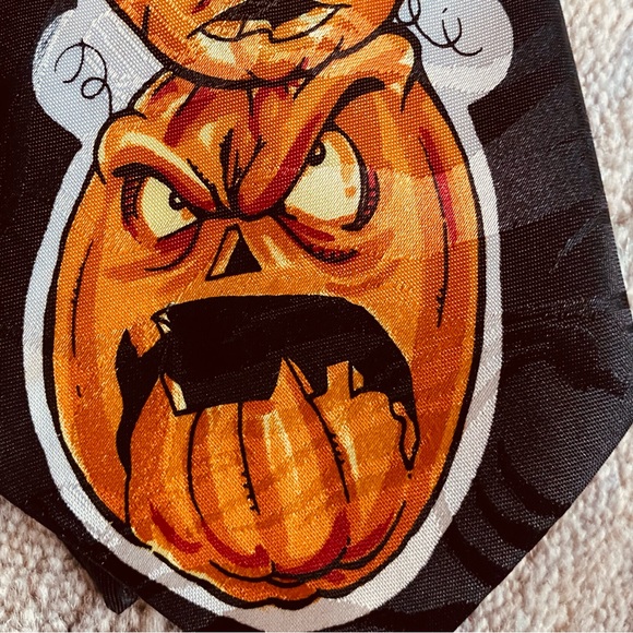 A. Rogers 100% Polyester Halloween Jack O Lanters/Pumpkins Tie - Picture 6 of 11
